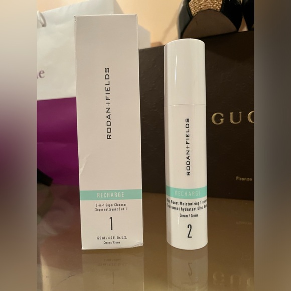 Rodan and fields Recharge step 1 + 2 - Picture 7 of 7